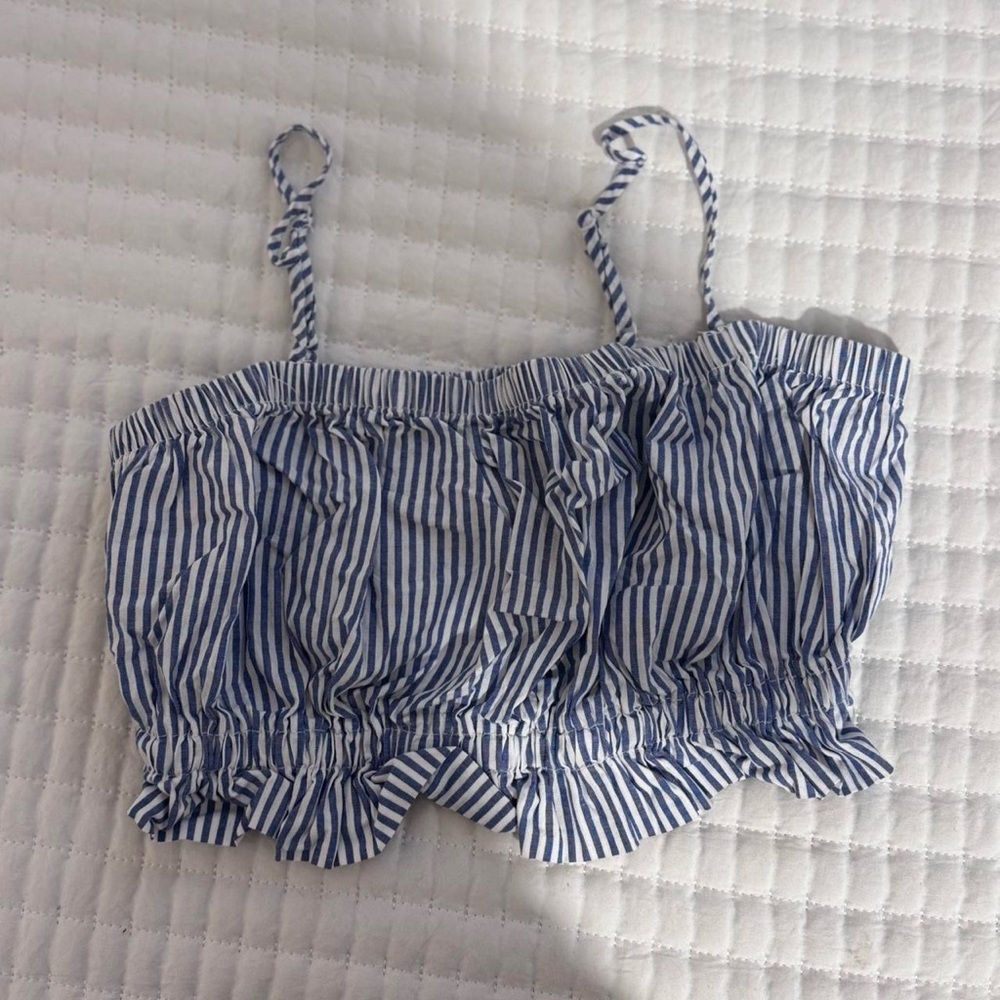Crop Top - Picture 4 of 7